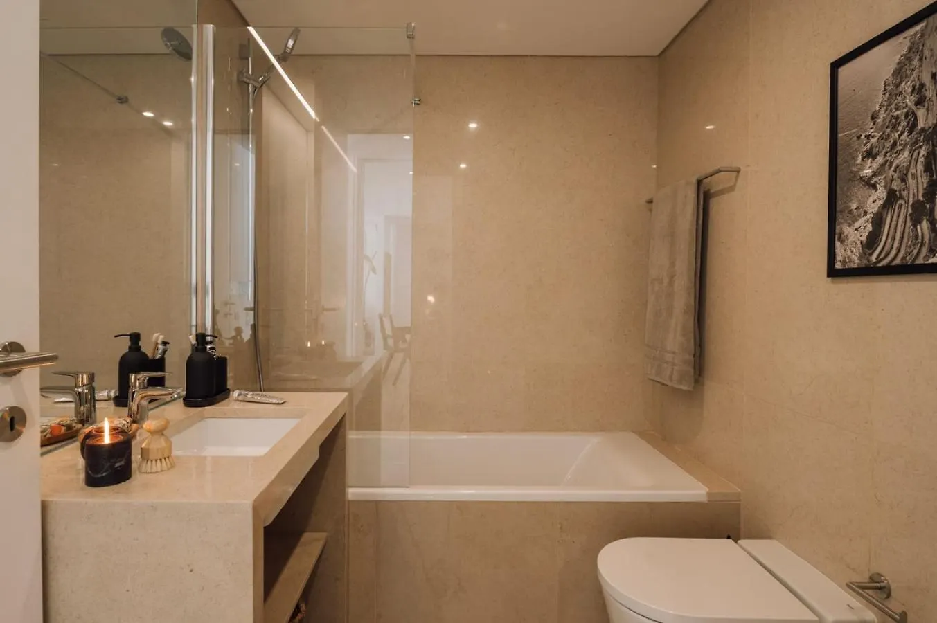 Apartment Tarquinia - 1 Bedroom And Parking In Alvalade Lisbon