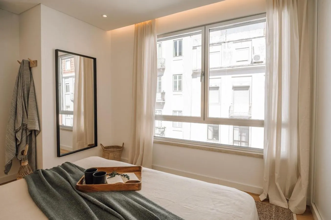 Apartment Tarquinia - 1 Bedroom And Parking In Alvalade Lisbon