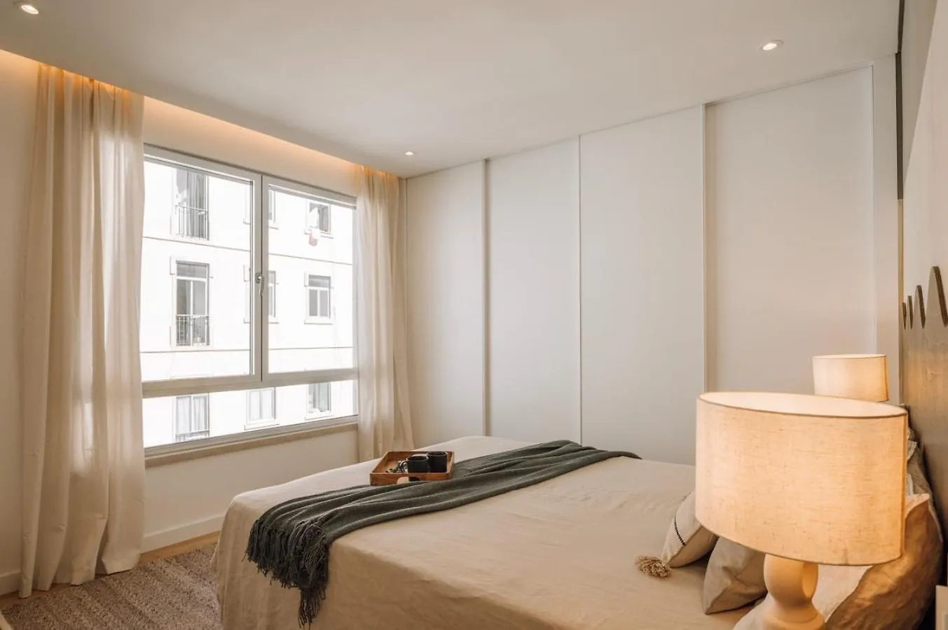 Tarquinia - 1 Bedroom And Parking In Alvalade Lisbon 0*,  Portugal